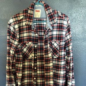 Plaid Levi’s flannel button up